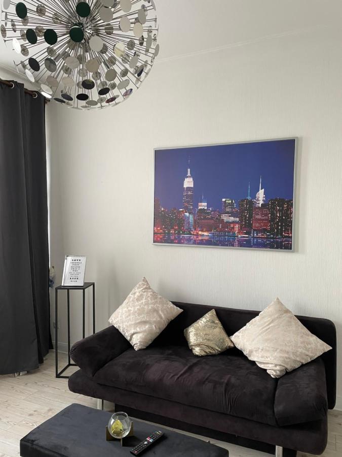 Sky Night Suite Düren - Eifel المظهر الخارجي الصورة