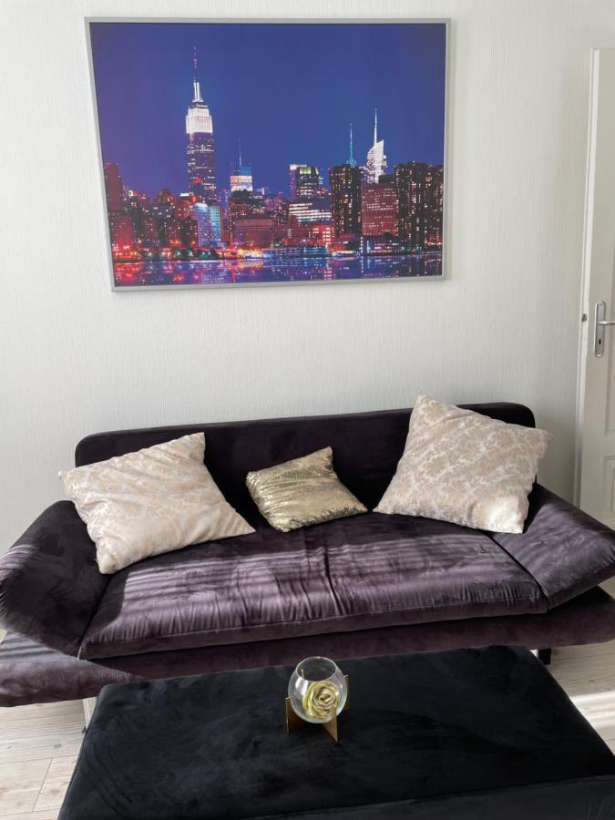 Sky Night Suite Düren - Eifel المظهر الخارجي الصورة